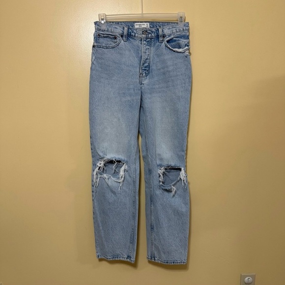 Abercrombie & Fitch The Dad High Rise Light Wash Distressed Jeans Women 4 Blue - Picture 2 of 6